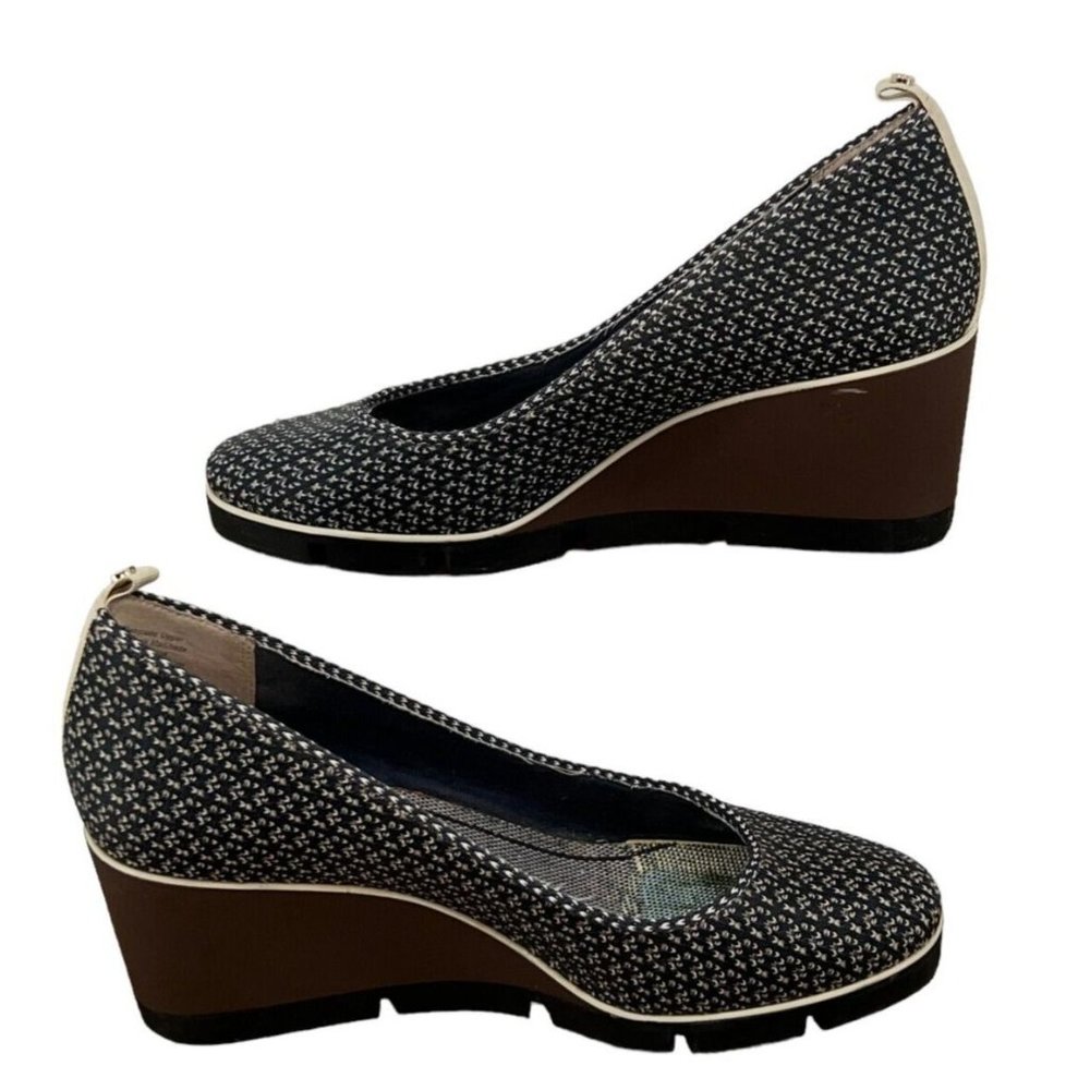 Betabrand Women's  All Weather Wedge Shoes All Vegan-Navy-Size 7